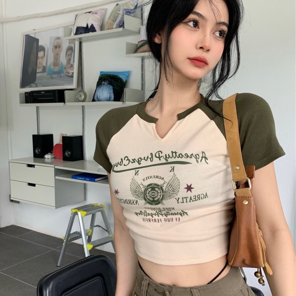 Áo Croptop In Họa Tiết RYSO FASHION chất borip Dày Dặn Cao Cấp Loại 1 Cổ V dáng Ôm Body Nữ Tay Ngắn