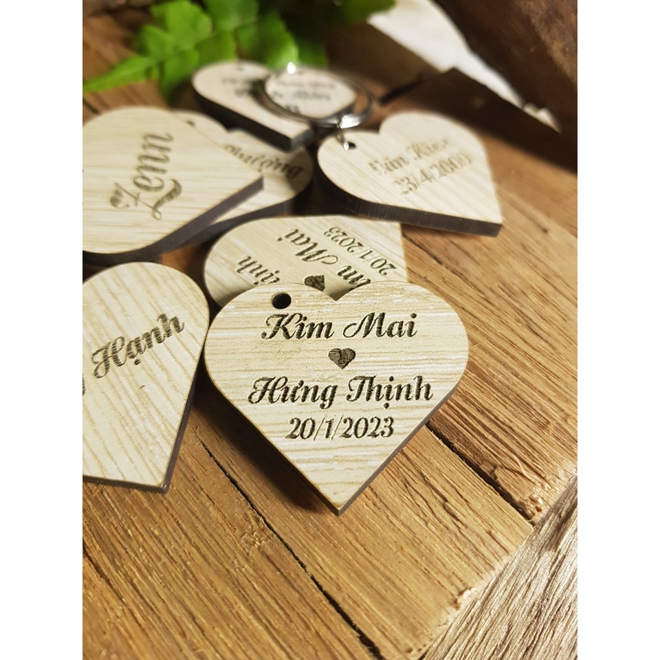 Móc khóa khắc tên theo yêu cầu, miễn phí thiết kế