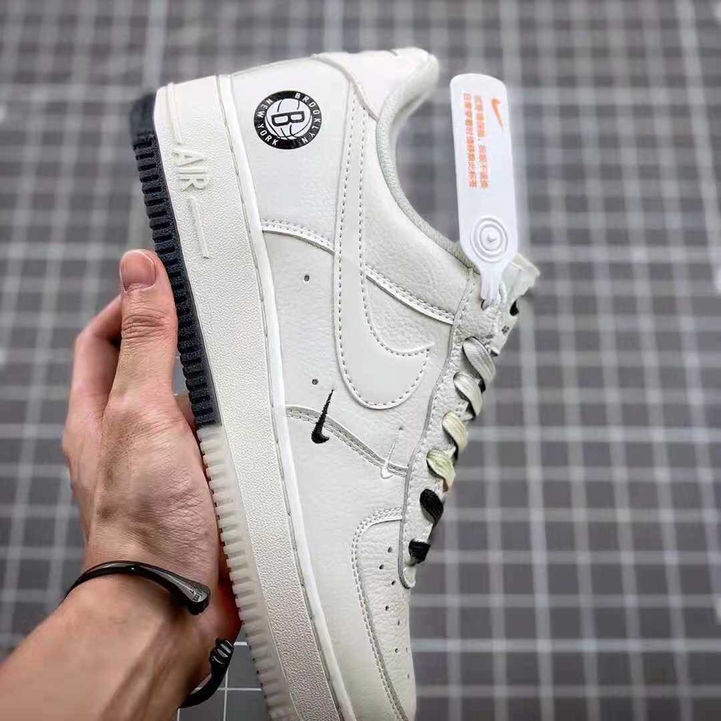 Giày sneaker AF1 âm dương đế 2 màu, Giày Air force 1 Brooklyn Sail Black phản quang nam nữ hot trend 2022