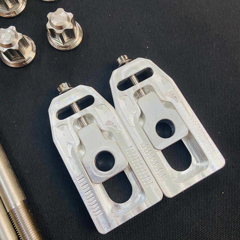 Bát tăng sên CNC, Trục cốt bánh trước sau kèm tán Salaya Inox sử dụng cho Wave, Dream các đời