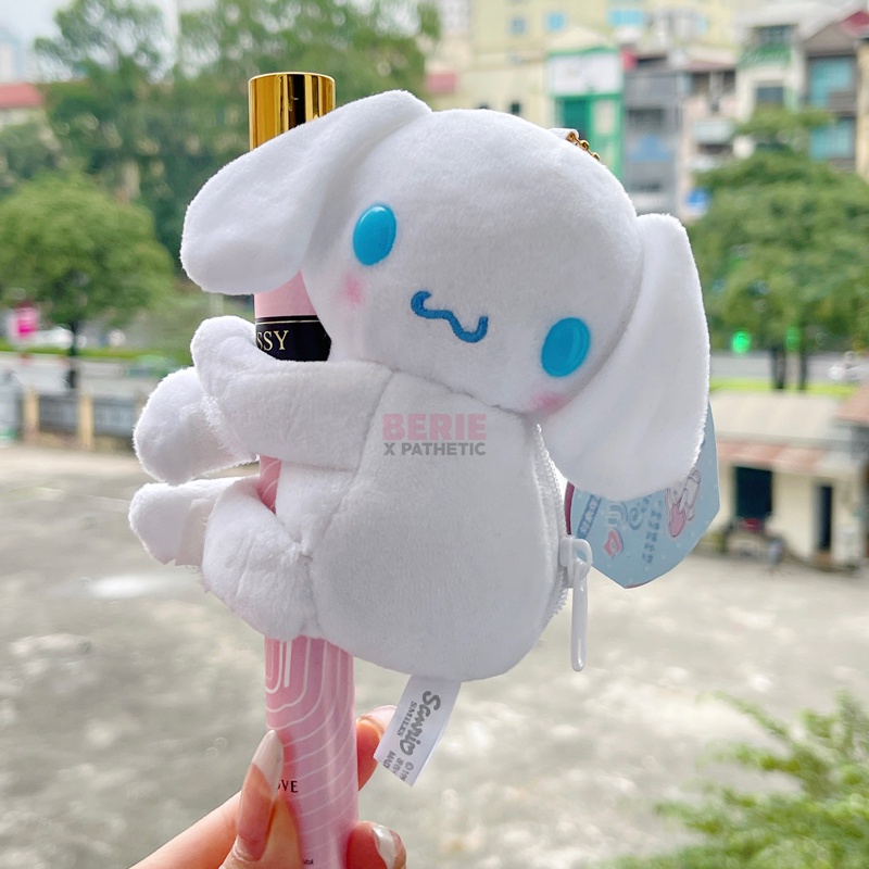 Gấu bông ôm dễ thương dùng trang trí gương xe, túi xách byberieshop