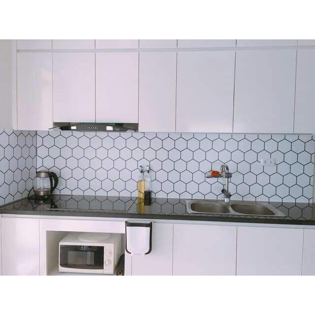 Decal dán bếp hình lục giác, hình chữ nhật. Kích thước:1 x 0.6m / tấm