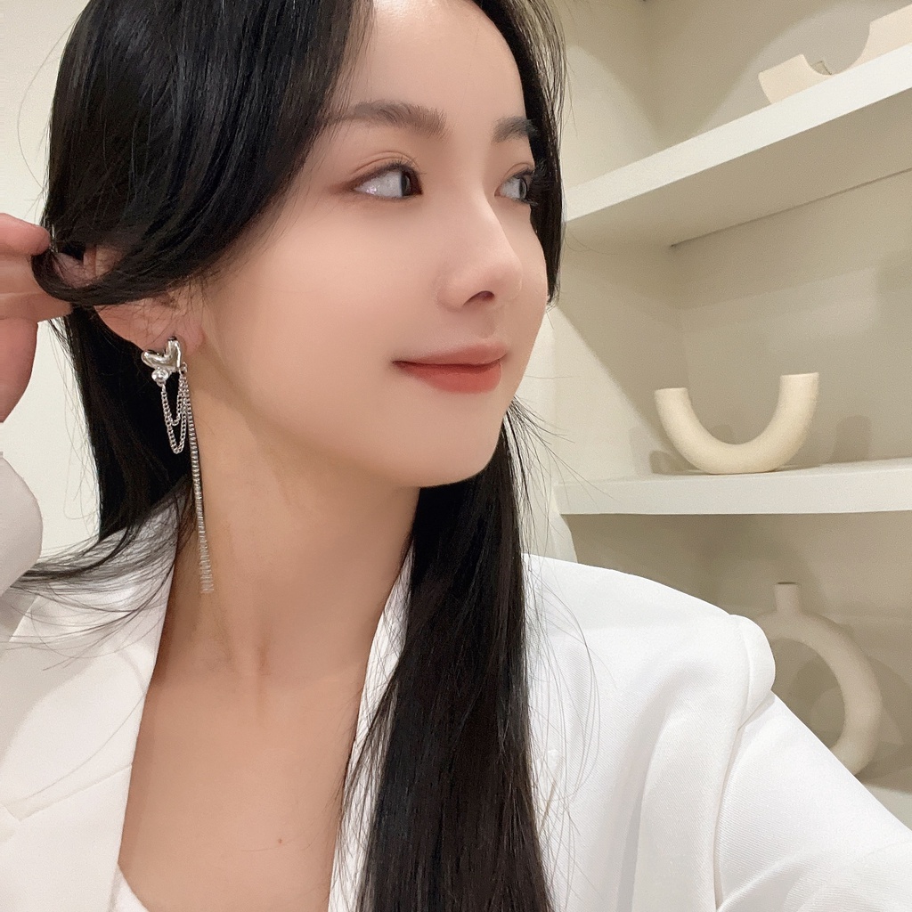 Khuyên tai kẹp không bấm lỗ chốt cố định K009 bằng hợp mạ bạc hình trái tim dáng dài Leous Accessories