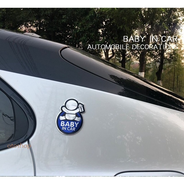 Tem nhôm Baby In Car dán xe ô tô