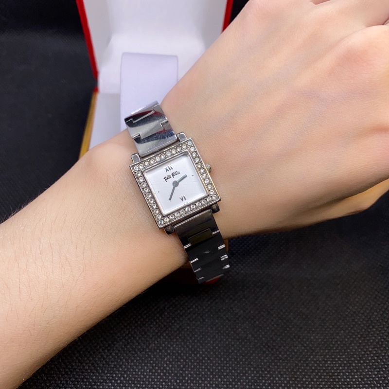 Đồng hồ hiệu Folli Follie