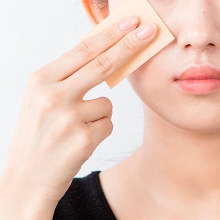 Gói 120 tờ giấy thấm dầu da nhờn Kyowa hàng nội địa Nhật.