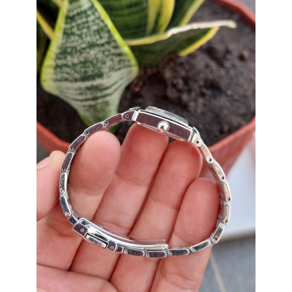 Đồng hồ nữ Seiko LK kính saphia chạy pin hàng Si