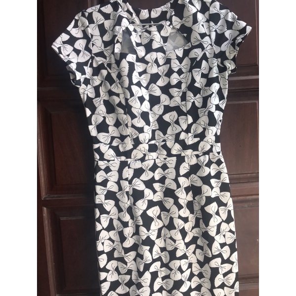 Pass đầm cá nhân