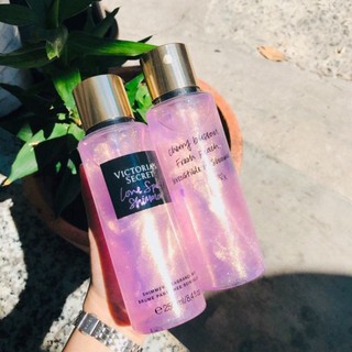Xịt thơm ánh nhũ Body Mist Victoria’s Secret Love Spell Shimmer 250ml