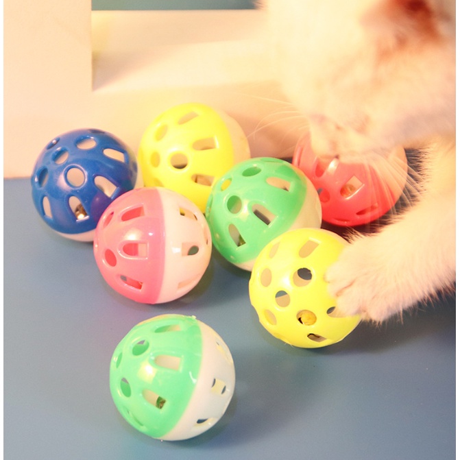 Bóng nhiều màu gắn chuông dành cho chó mèo