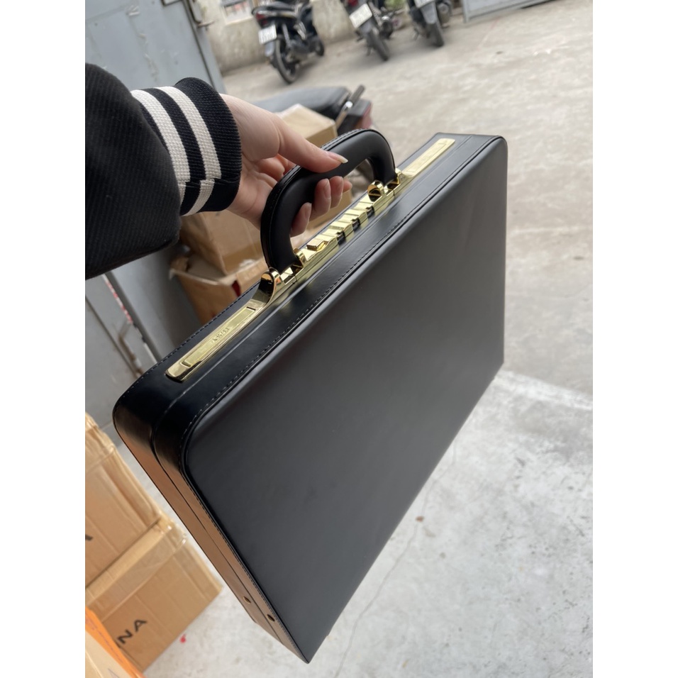 Cặp da khóa số an toàn