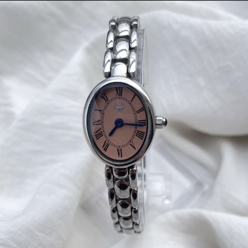 Thanh lý đồng hồ nữ MCM