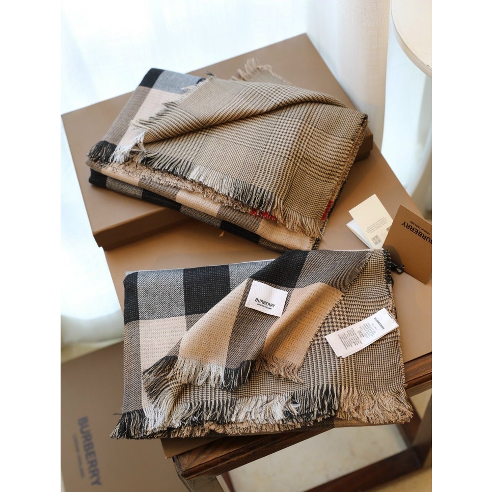 Khăn choàng Bbr cao cấp