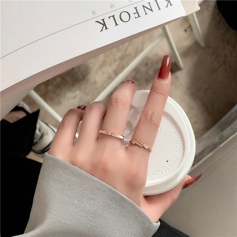 Nhẫn cặp đôi Gucci siêu hot - Nhẫn xà cừ đính đá cao cấp- Nhẫn titan, nhẫn gucci đôi full box-Khắc tên theo yêu cầu