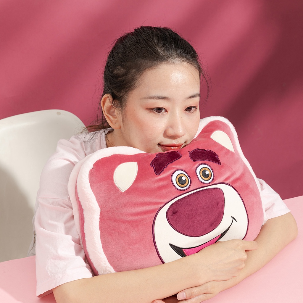 Miniso Gối tựa lưng gấu dâu lotso cute mềm mại