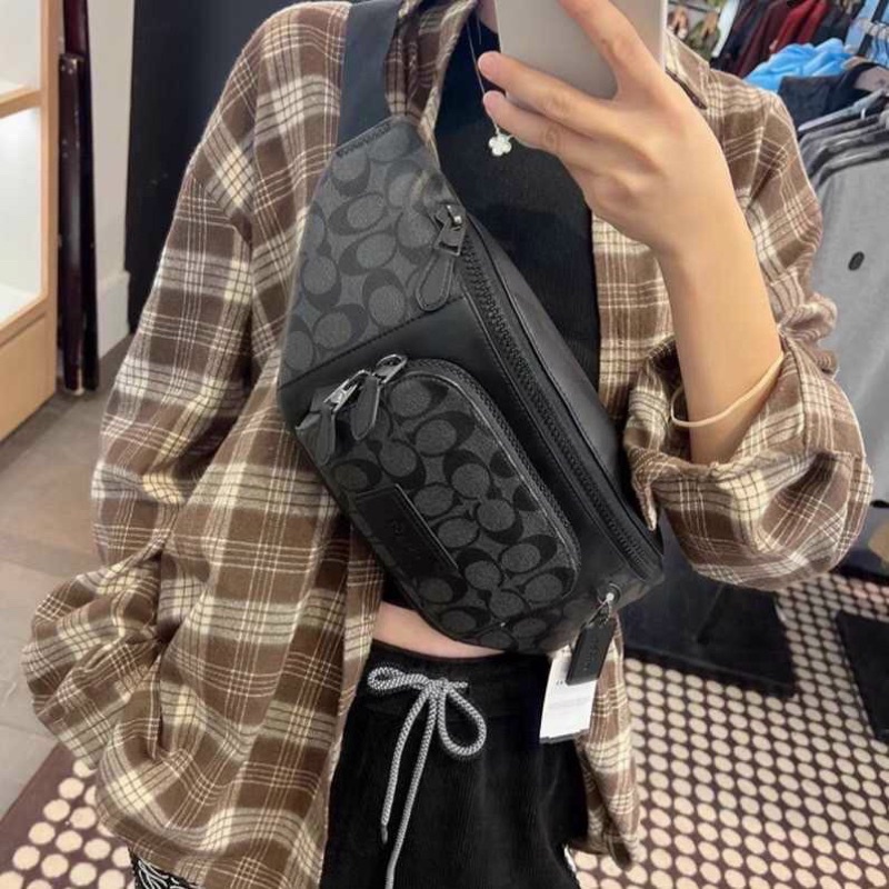 TÚI BAO TỬ COACH TRACK RIVINGTON