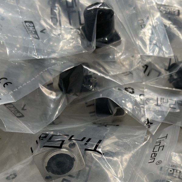 Jack loa Speakon Cái mặt kim loại