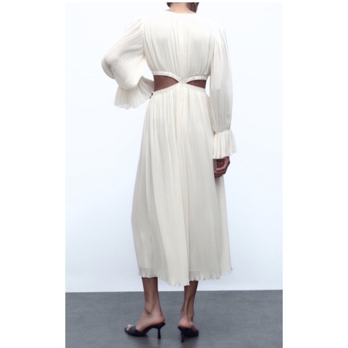ĐẦM VOAN TRẮNG XẾP LY KHOÉT EO ZARA XUẤT XỊN