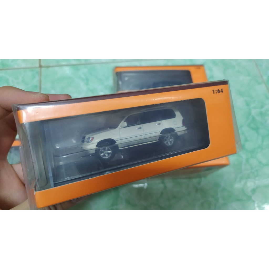 Mô hình ô tô Lexus LX470 1/64 GCD