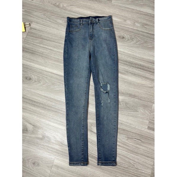 Quần jeans ôm co giãn rách 1 bên đùi lưng cao