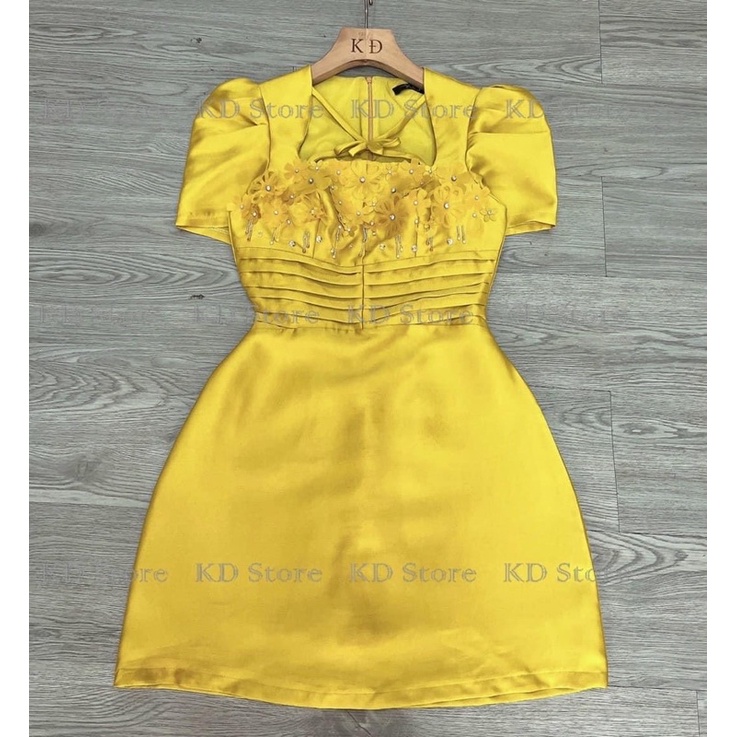 Váy đính hoa siêu xinh