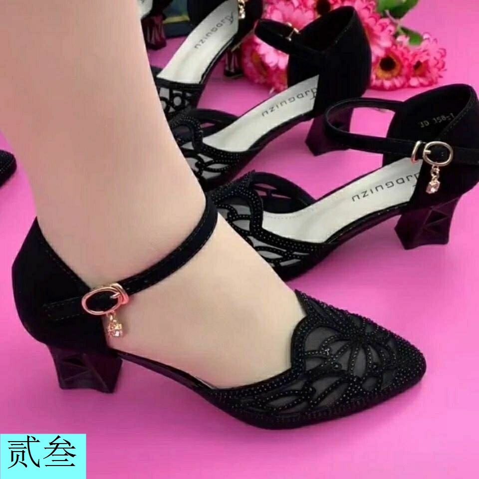 Giày Sandal Cao Gót Một Gót Dày Hở Một Bên Phong Cách Mới Mùa Xuân Hè 2023