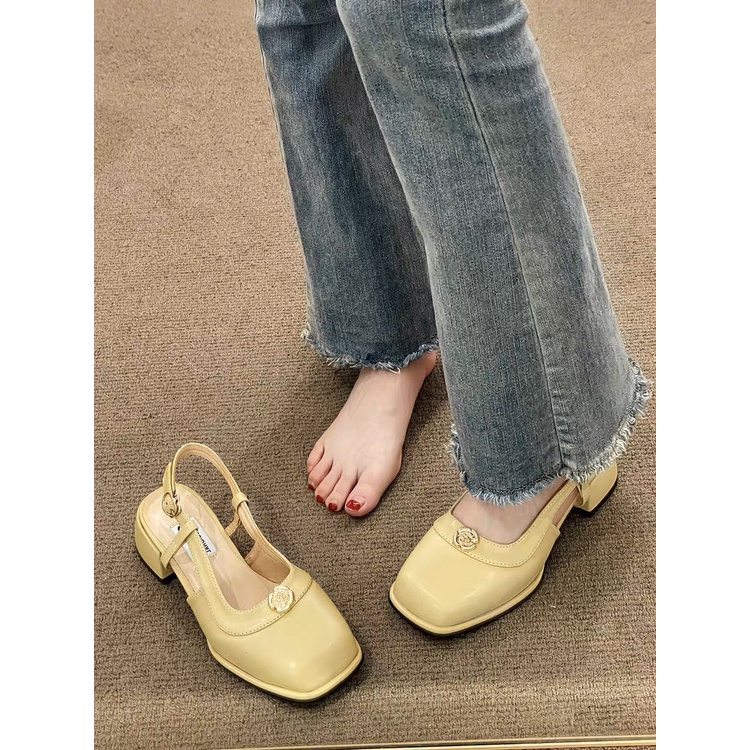 Giày cao gót đế bằng 4cm - Xăng đan nữ mũi vuông retro 2023