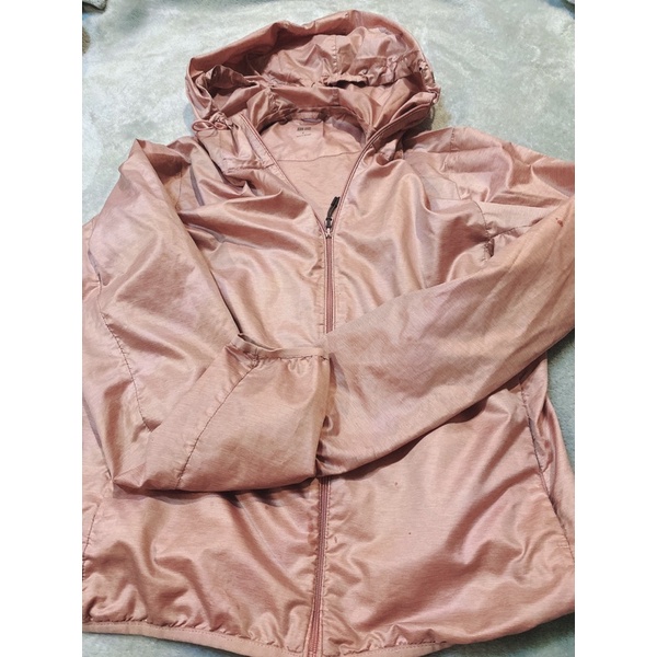 Thanh lý áo khoác mỏng nhẹ có nón Uniqlo size S.