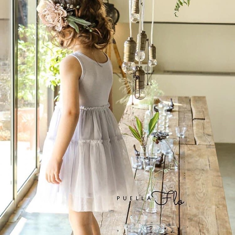 Váy công chúa chân voan