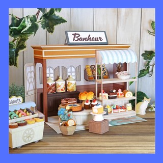 Mô hình handmade bằng giấy - Tiệm bánh