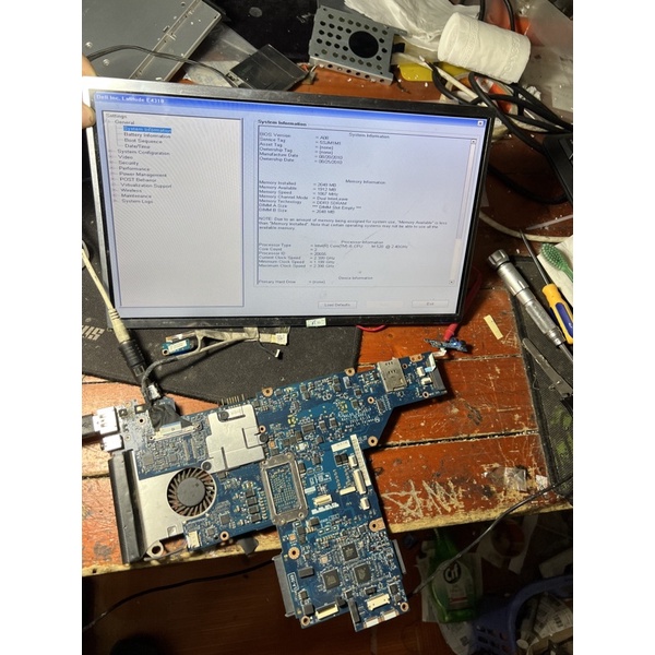 Thay màn laptop 13.3 inch led dày 30 pin cũ nền mưa