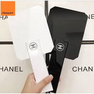 Gương cầm tay trang điểm