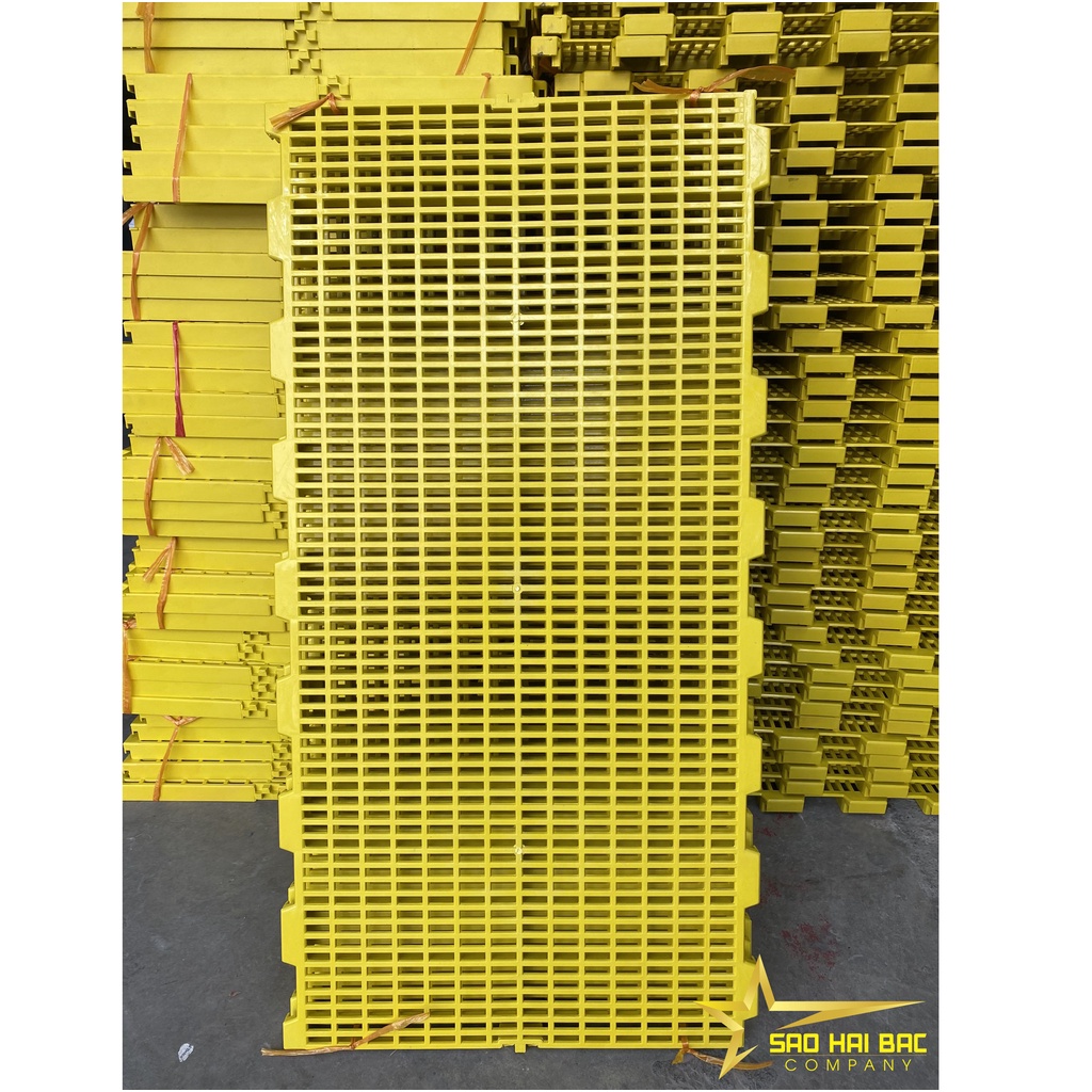 Vỉ nhựa lót sàn, tấm nhựa lót sàn chuồng chó, mèo, lợn, gà  50cm x 100cm