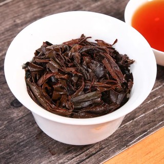 TRÀ THIẾT QUAN ÂM HỘP THIẾT