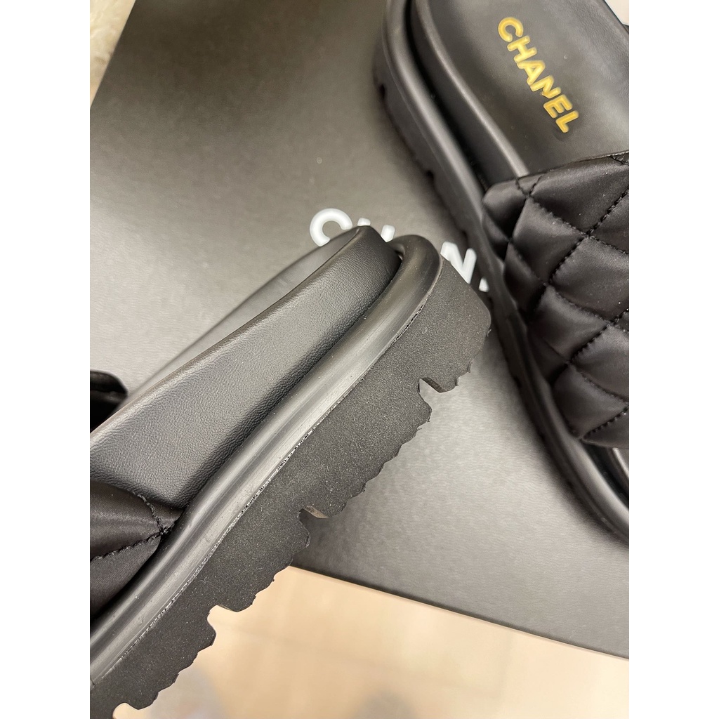 Dép bánh mì nữ da thật đính logo thời trang cao cấp Channel CN thiết kế thoải mái, mềm mại