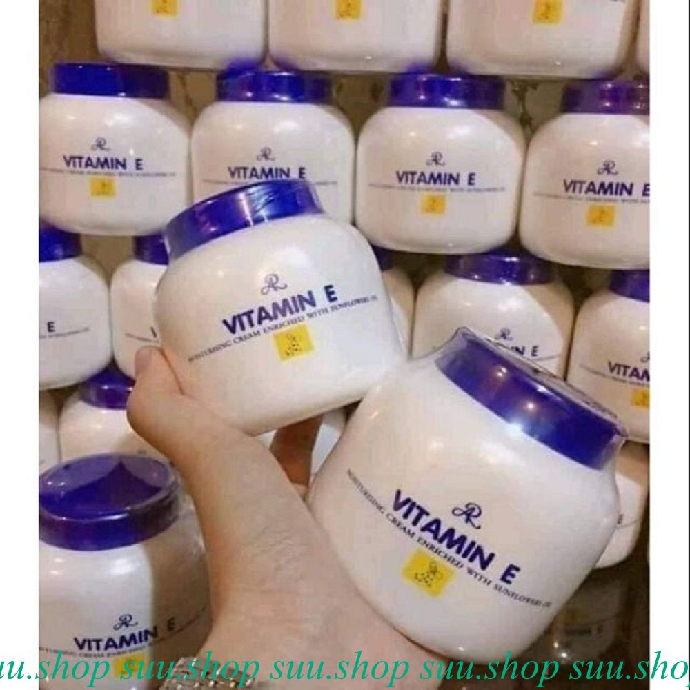 Kem dưỡng ẩm Vitamin E Thái Lan 200ml nắp xanh