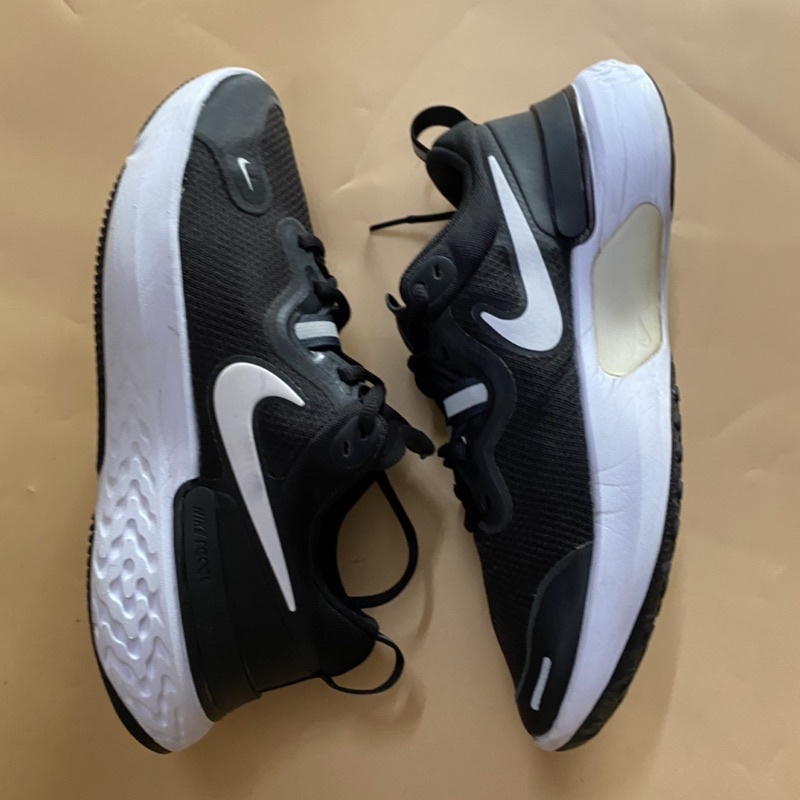 Giày chính hãng đã qua sử dụng