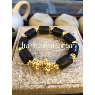 Vòng tay trầm hương thẩm thấu tinh dầu mix tỳ hưu đem lại may mắn tài lộc