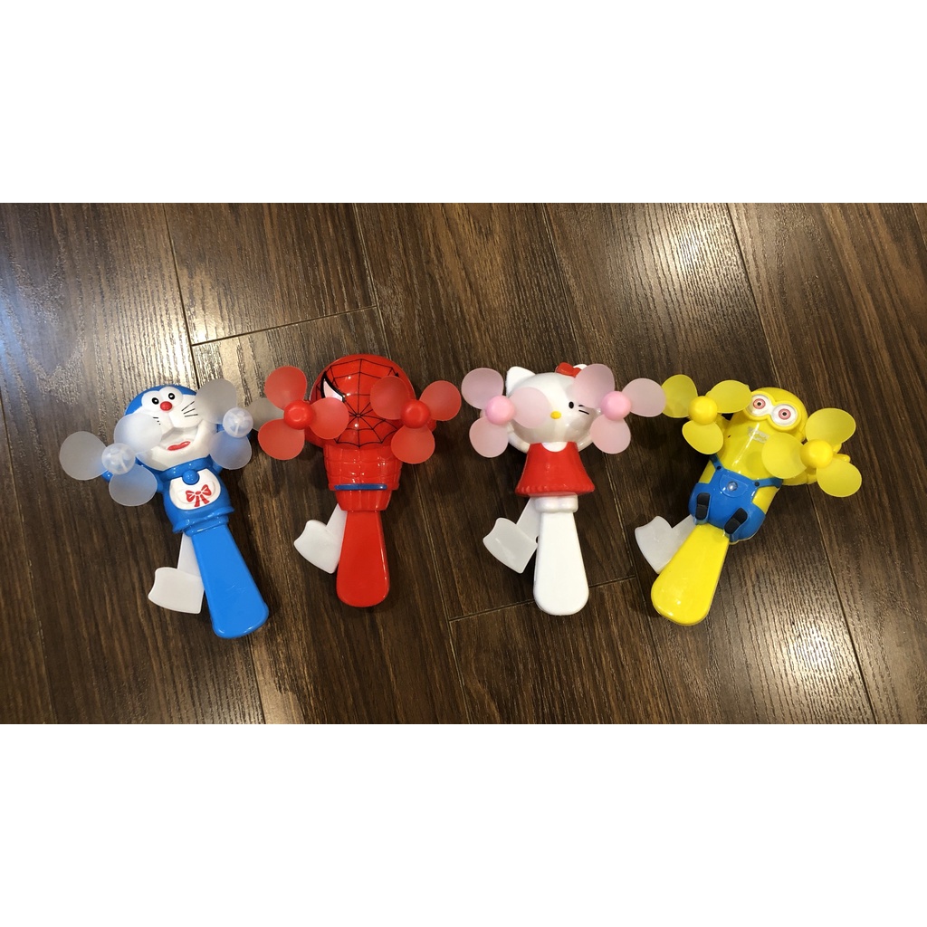 Quạt cầm tay, quạt bóp tay hình Doremon, Mèo Kitty, Spider Man, Minions mini siêu đẹp