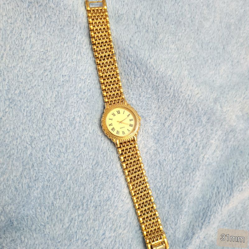 Đồng hồ si Nhật