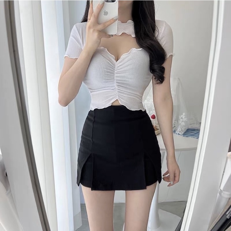 Áo Thun Croptop Nhún Khoét Ngực Cúp Mút Tay Ngắn