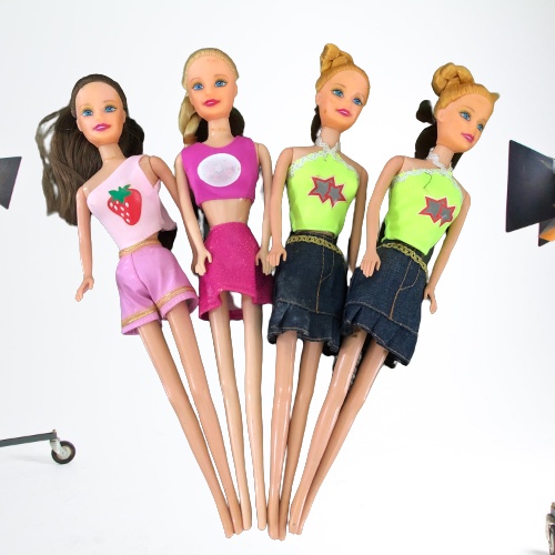 Búp bê Belinda dạo phố