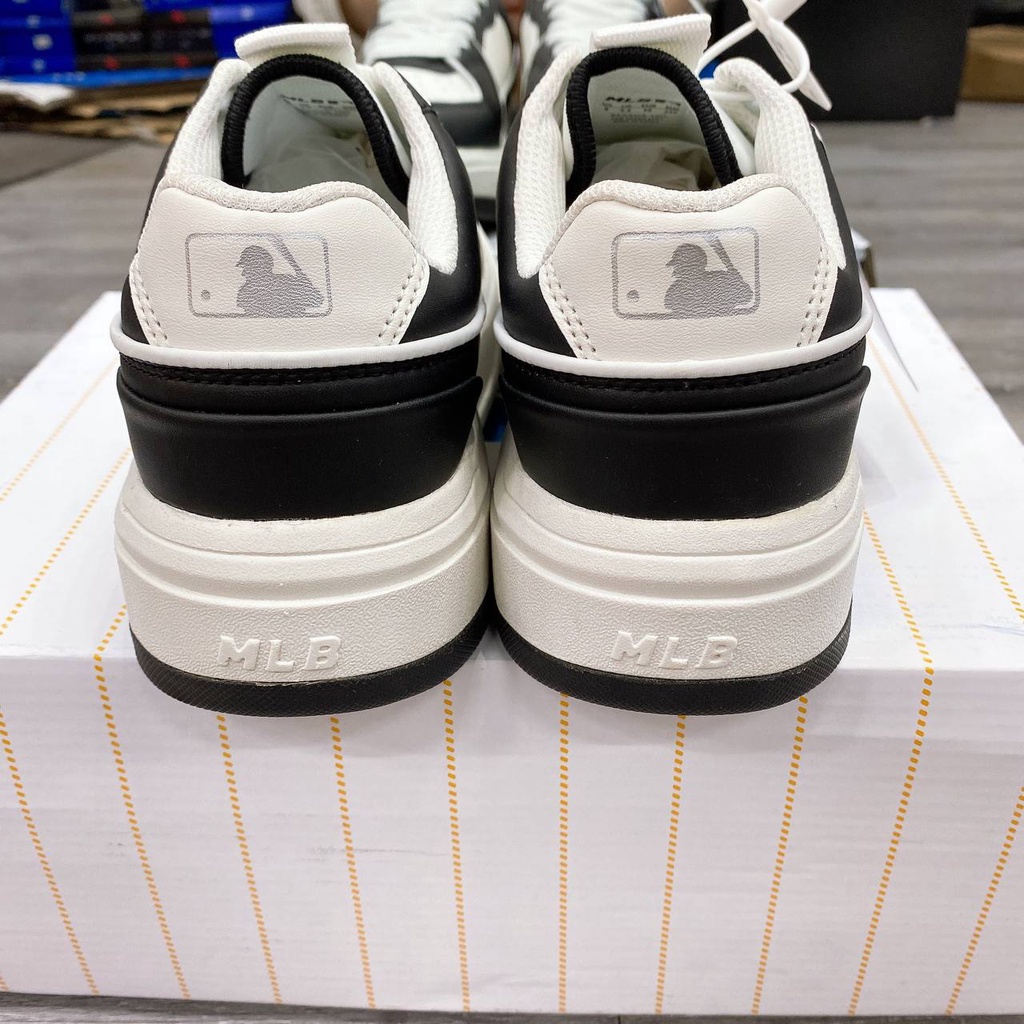 Giày Thể Thao MLB Black White Panda MLB Chunky Liner Màu Đen Vintage 2023