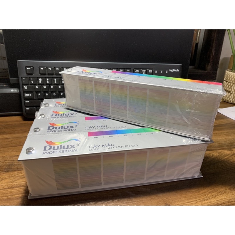 quạt màu sơn Dulux