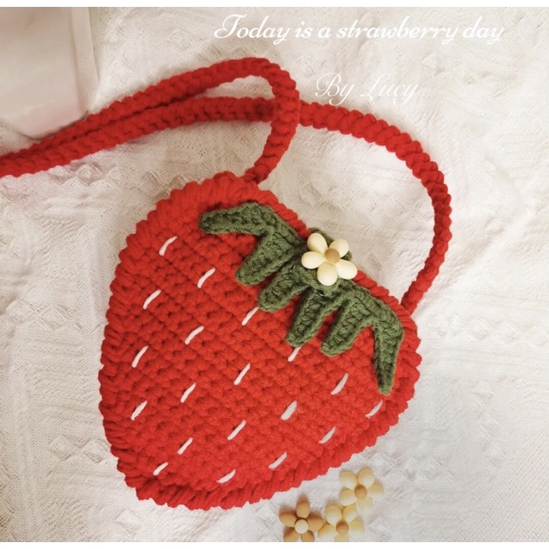 Túi hình quả dâu ⚡️FREESHIP⚡️