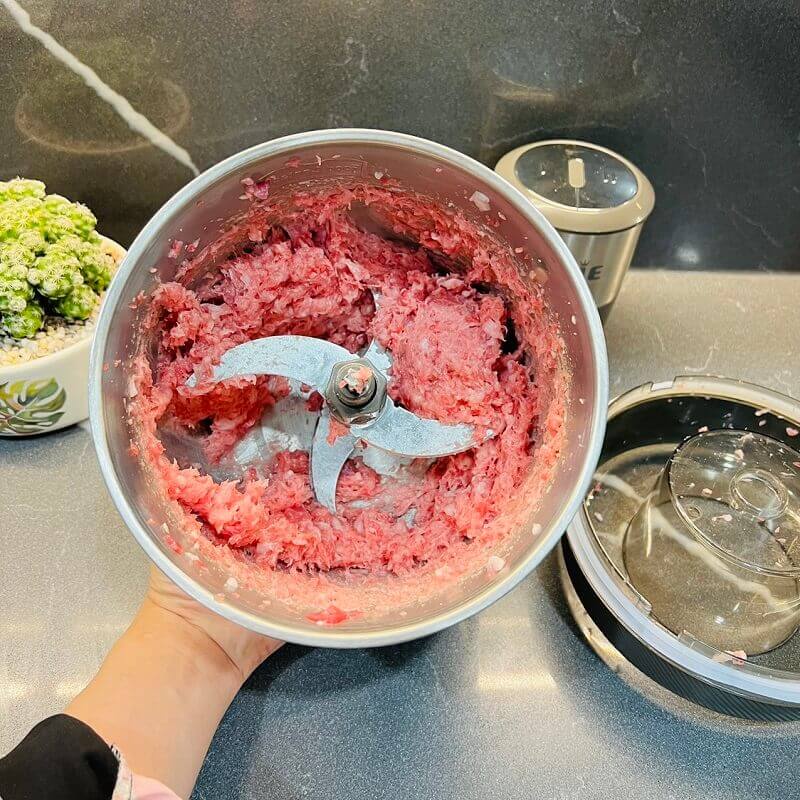 Máy xay thịt Unie Ue226, có lưỡi bóc hành tỏi, 2 cối inox, công suất 300w, bảo hành 12 tháng