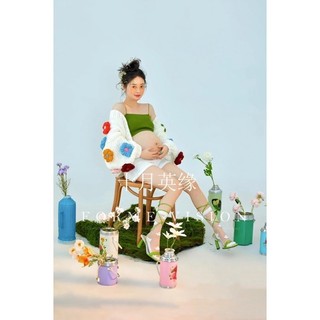 Trang phục bầu đáng yêu concept chụp ảnh studio