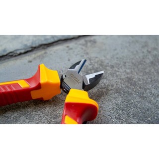 Kìm cắt cách điện 6inch dòng công nghiệp 6 inch total thtip2261