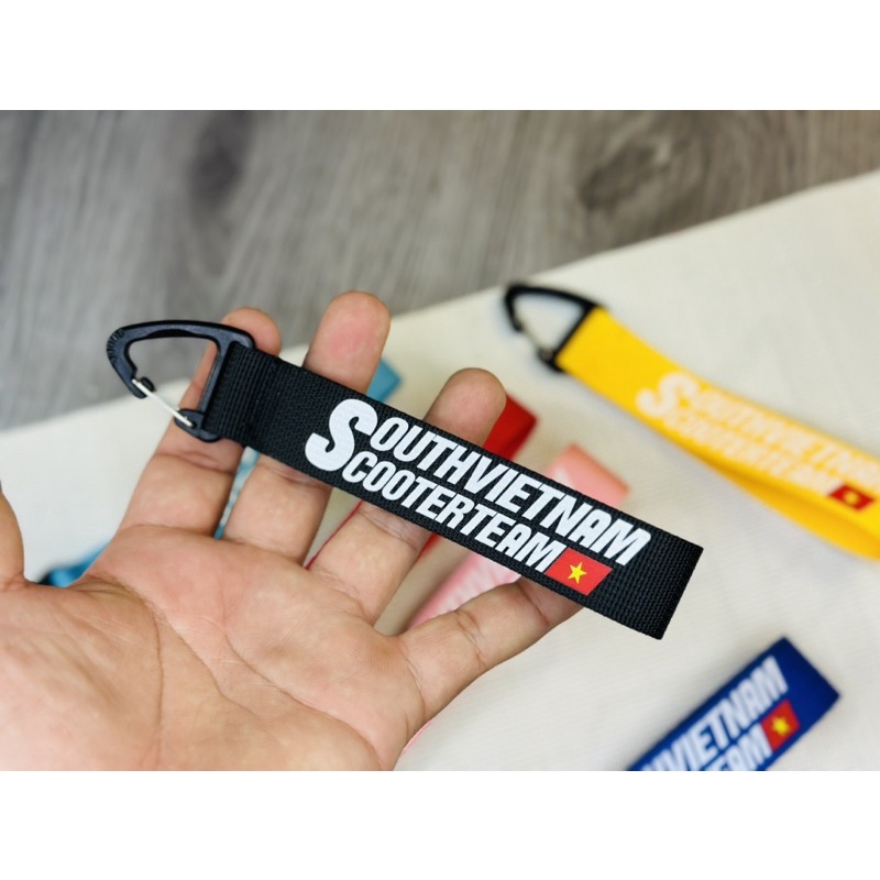 Móc khoá day SOUTH ViETNAM có nhiều màu sắc khác nhau