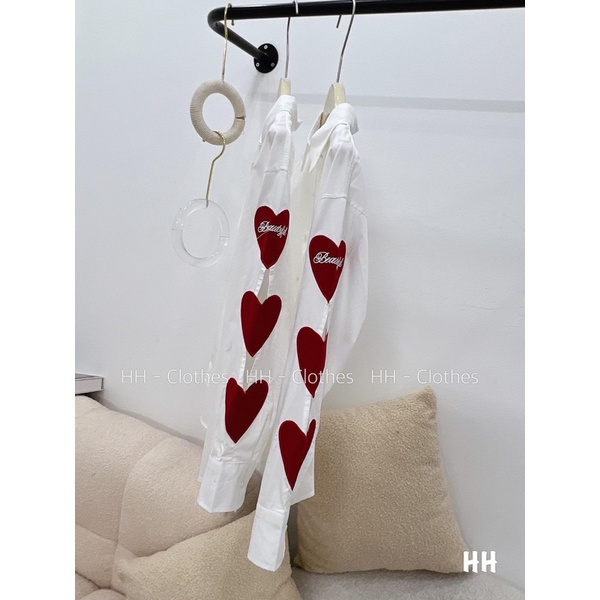 Áo sơ mi 3 tim đỏ in tay trái TTA977